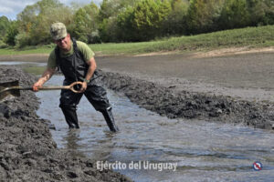 Ejército Nacional apoya trabajo de suministro de agua potable