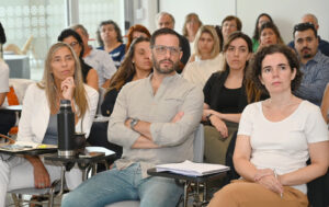 Ana Claudia Caram, Cristian Pos, y autoridades que asistieron a la presentación (Foto: Ministerio de Turismo)