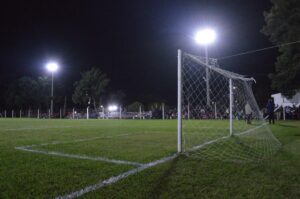 Las canchas del Fútbol Infantil serán iluminadas a nivel nacional según se señala desde la Senade.