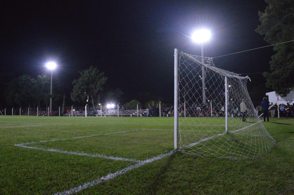 Las canchas del Fútbol Infantil serán iluminadas a nivel nacional según se señala desde la Senade.