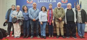 Integrantes de las comisiones Nacional y Departamental de Sitios de Memoria junto a las autoridades departamentales.