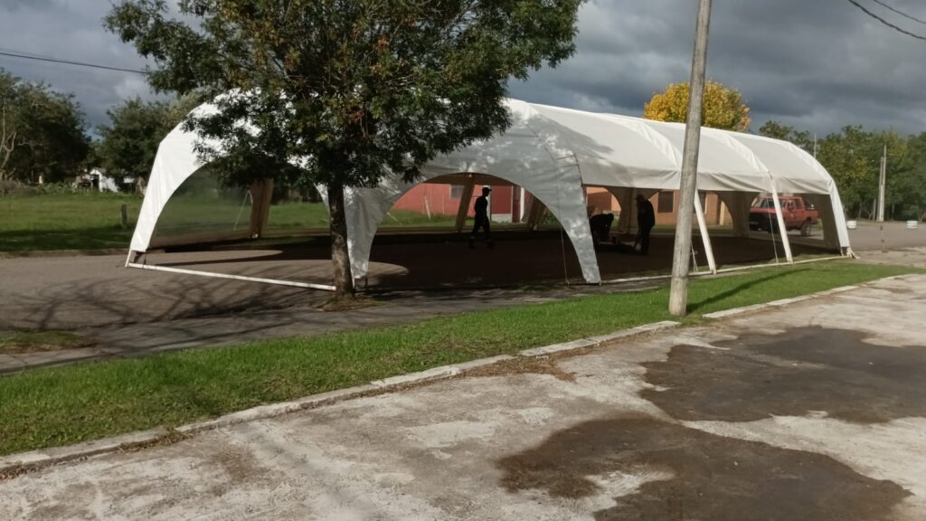 Carpa instalada en Mariscala para los festejos del aniversario