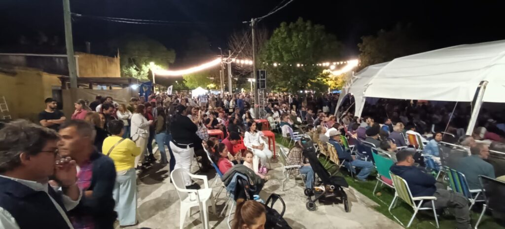 Una verdadera multitud participó de las festividades.