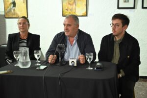 Paola Florio, Daniel Ximénez y Felipe de los Santos en ronda de prensa (Foto: Prensa IDL)