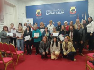 Emotiva entrega de premios del concurso “Mujeres poderosas: rescatando la memoria”