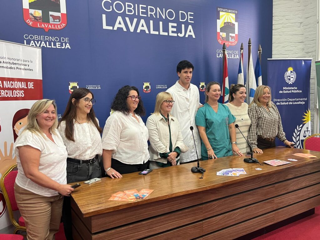 En el Salón de Actos de la IDL se llevó a cabo la actividad “Podemos acabar con la tuberculosis”.