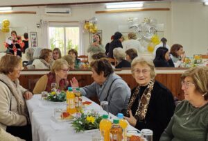 Mesa de socias durante la celebración de los 25 años de UNI 3. 