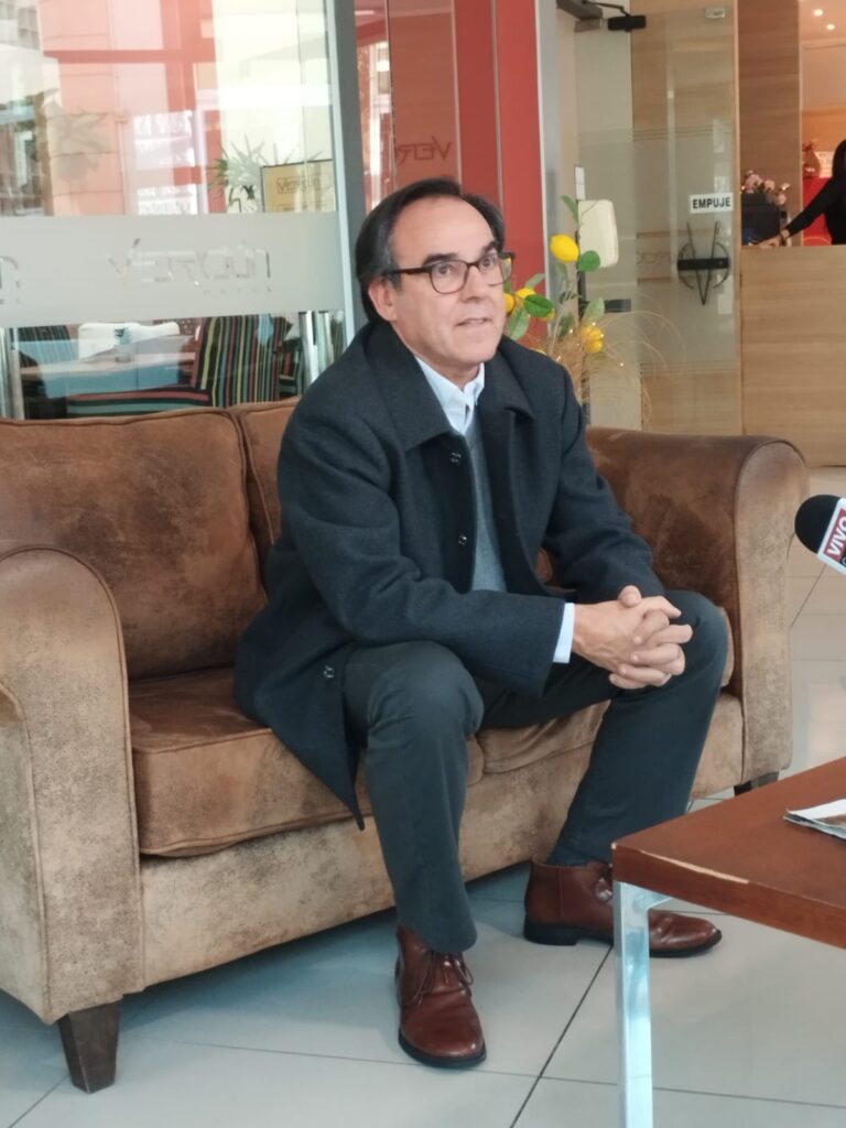Robert Bouvier rechazó acusaciones obre ingreso de funcionarios en el Ministerio de Ambiente