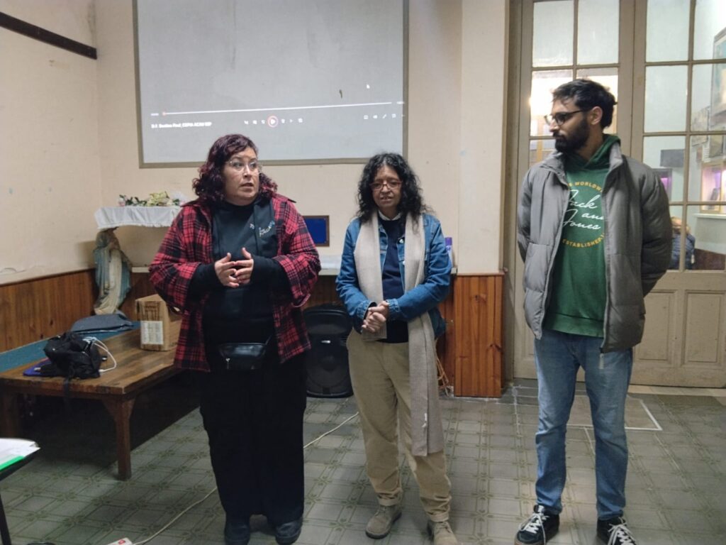 Alejandra Casablanca junto a Carla González y a Santiago Castro