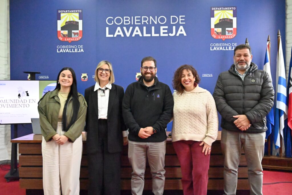 Romina Inzaurralde, Carina Soria, Ignacio Gutiérrez, Yliana Zeballos y Daniel Urquiola, integrantes del Gabinete Social (Foto: Prensa IDL)