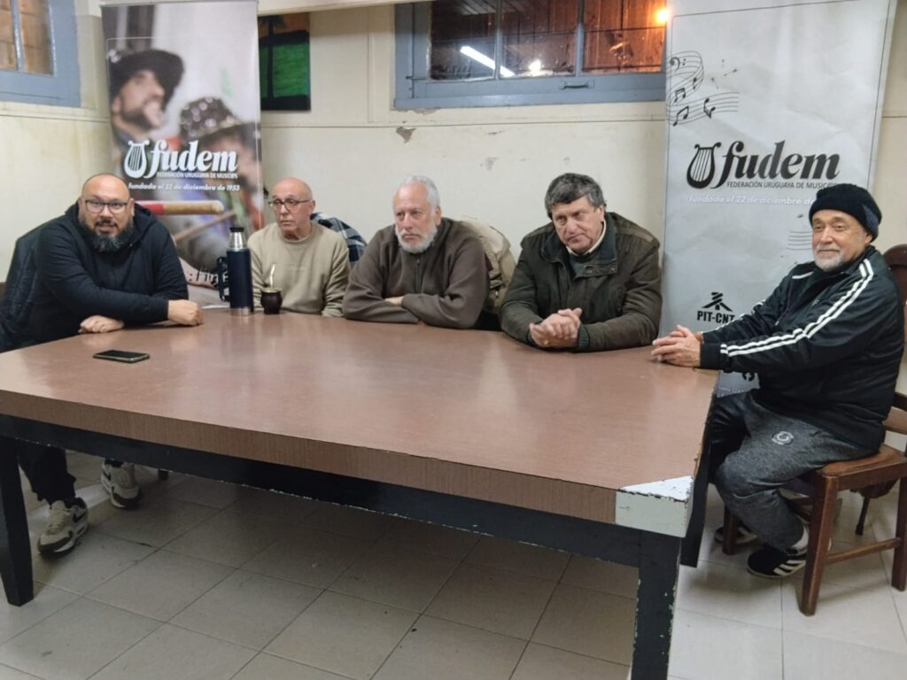 Representantes de FUDEM y AMDEL en ronda de prensa