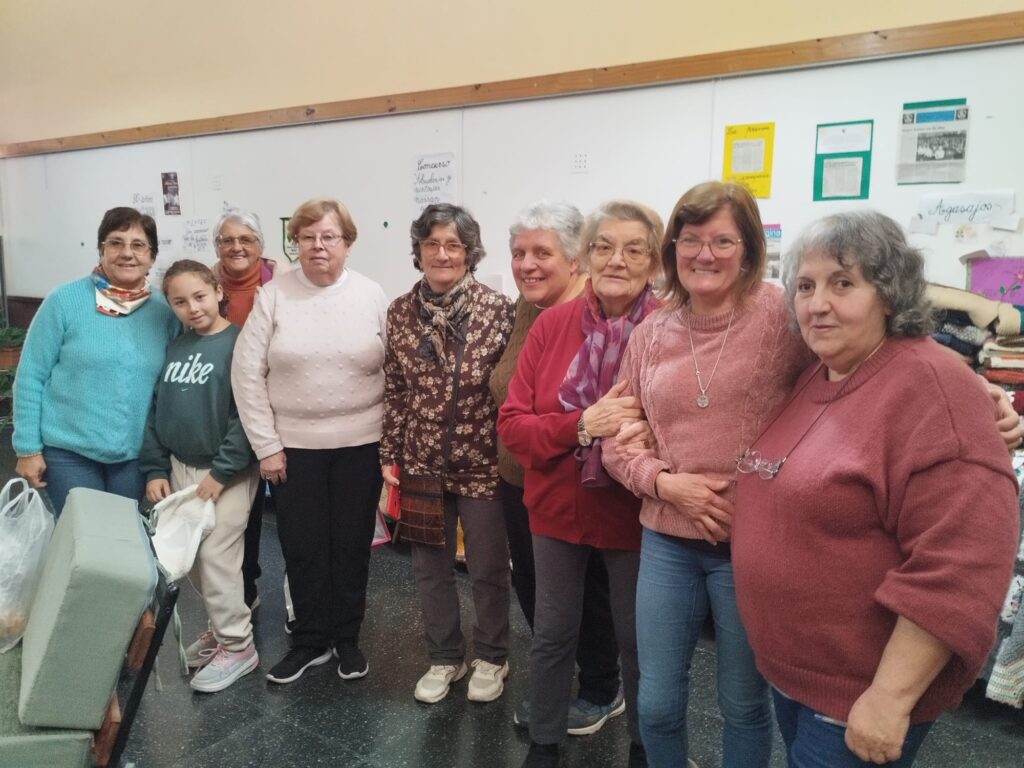 Algunas Arañitas Unidas Tejedoras Solidarias.