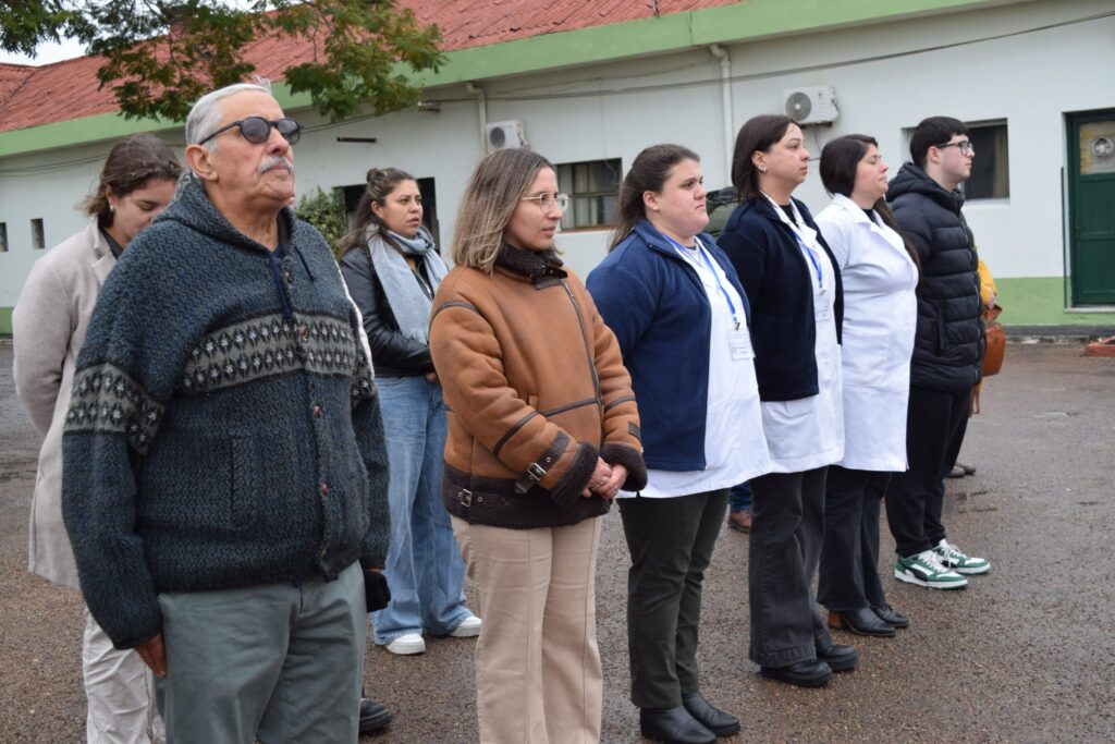 Algunas de las personas que realizaron el Juramento a la Bandera ayer en el Batallón 11