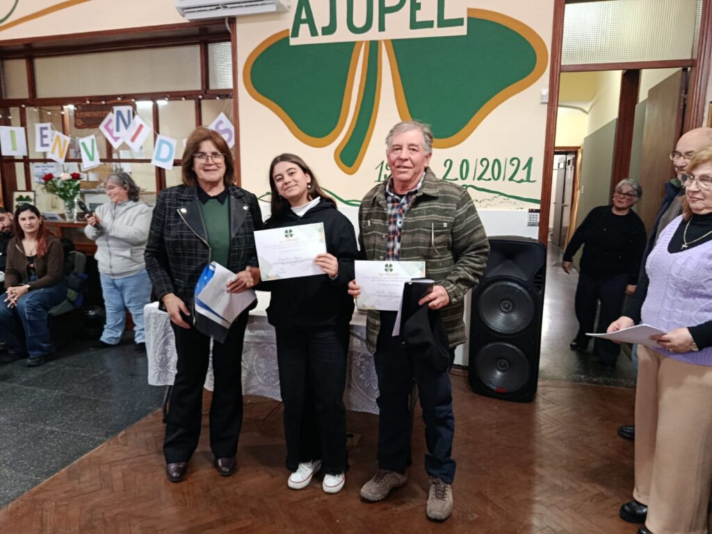 Ajupel entregó premios del concurso de cuentos