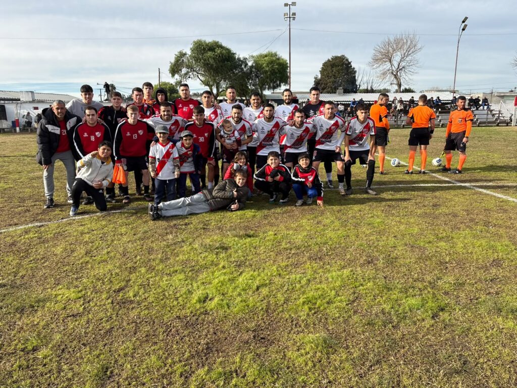 El Club Atlético Barrio Olímpico, bi campeón Minuano, logró una celebrada victoria ante San Carlos y sacó una linda ventaja para la revancha en tierras carolinas. (Foto: Gonzalo Martínez).