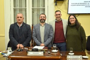 El intendente Daniel Ximénez acompañó la elección de Mauro Álvarez, Luis Carresse y Paola Rojas (Foto: Prensa IDL)