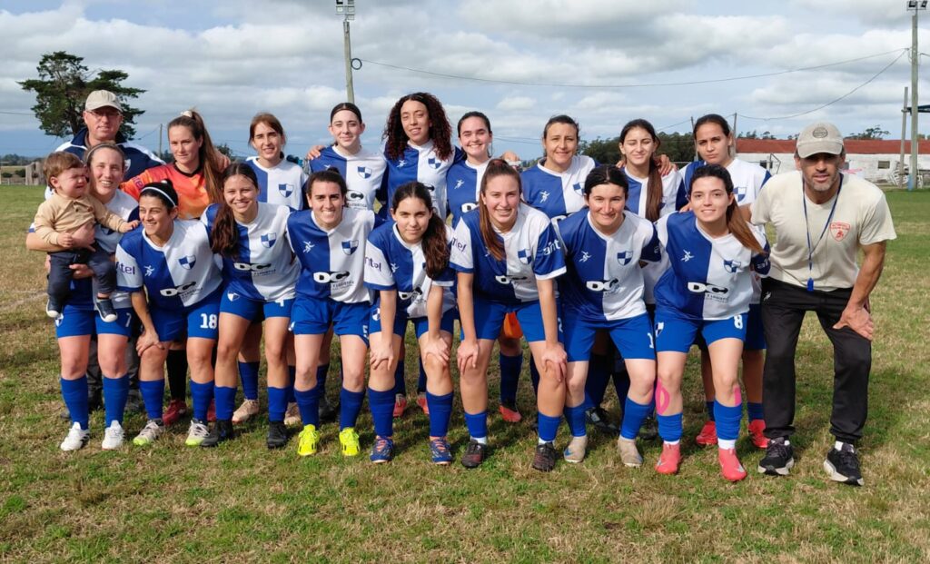 Granjeros está entre los 16 mejores equipos en Fútbol Femenino de OFI. (Foto: Gentileza Jorge Canabe)