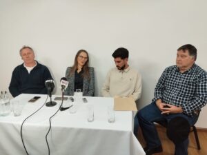 Ignacio Cortina, Ana Pombo, Guillermo Rivadavia y Julio Oyenard.
