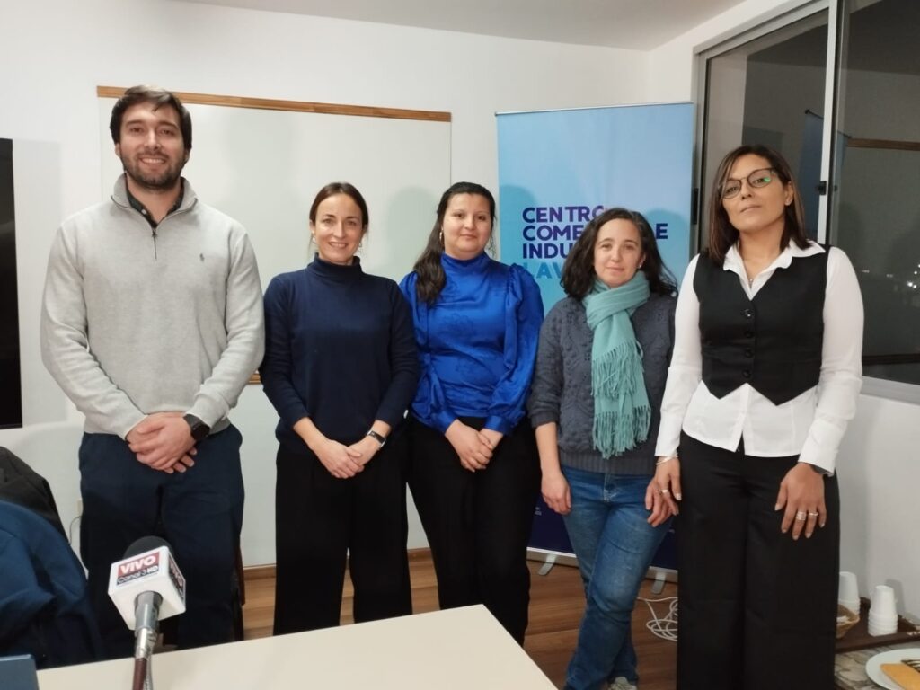 Leandro Diano, Leticia Méndez, Jenifer Ibáñez, Viviana Pritsch y Paula Huggins.