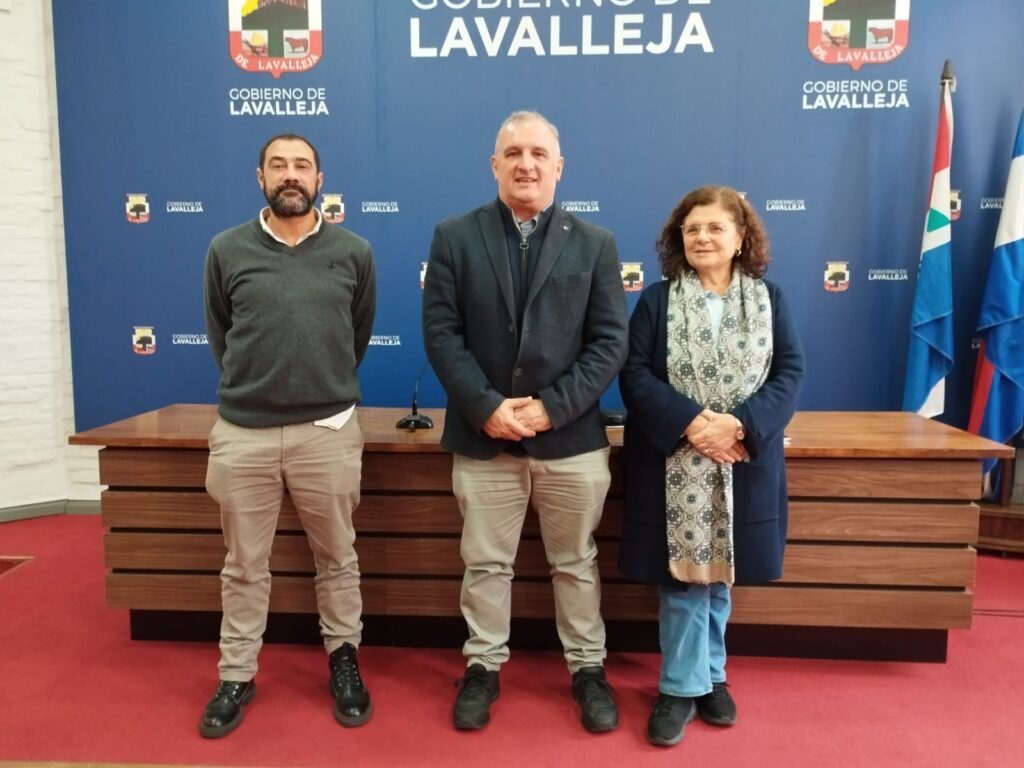 Ernesto Manzione, Daniel Ximénez y Arianna Bentos