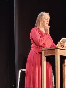 Raquel Marchese en escena.