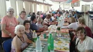 Uno de los tantos aniversarios celebrados por los socios de Amistad y Alegría