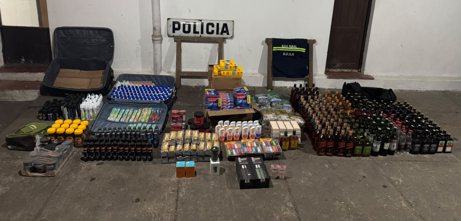 Incautación de contrabando en ómnibus (Foto: Prensa Jefatura de Policía de Lavalleja