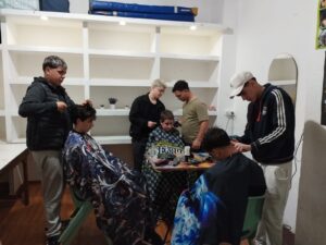 Taller de peluquería, mirando un futuro laboral y social con compromiso.