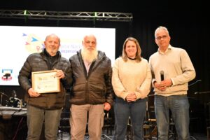 Integrantes de la Cooperativa de Vivienda Empleados de Minas recibieron reconocimiento en el Día Internacional de las Cooperativas (Foto: Prensa IDL)