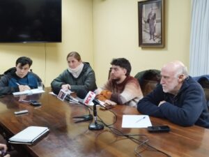 Ediles de la comisión de Recepción: Exequiel Larrea, Carol Aviaga, Joaquín López y Gastón Elola.