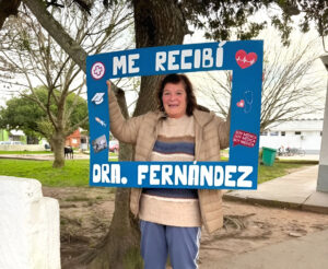 Con 65 años, Lidia Fernández recibió el título de Doctora en Medicina.