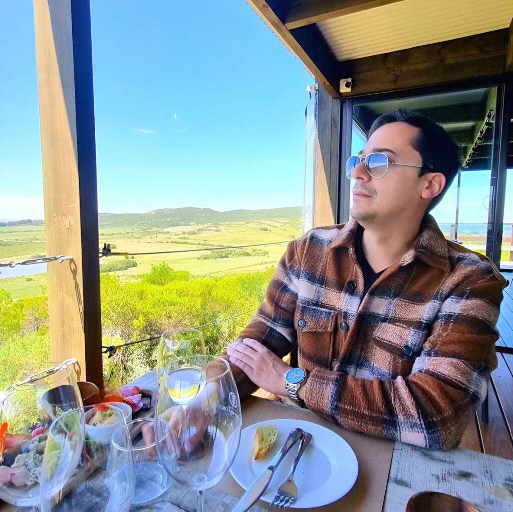 Nicolás Cuña, con su proyecto El lado B, recorre el país rescatando historias del Uruguay profundo.