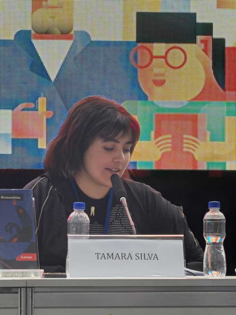La joven escritora minuana Tamara Silva Bernaschina participó en la Feria Internacional del Libro de Lima, Perú.