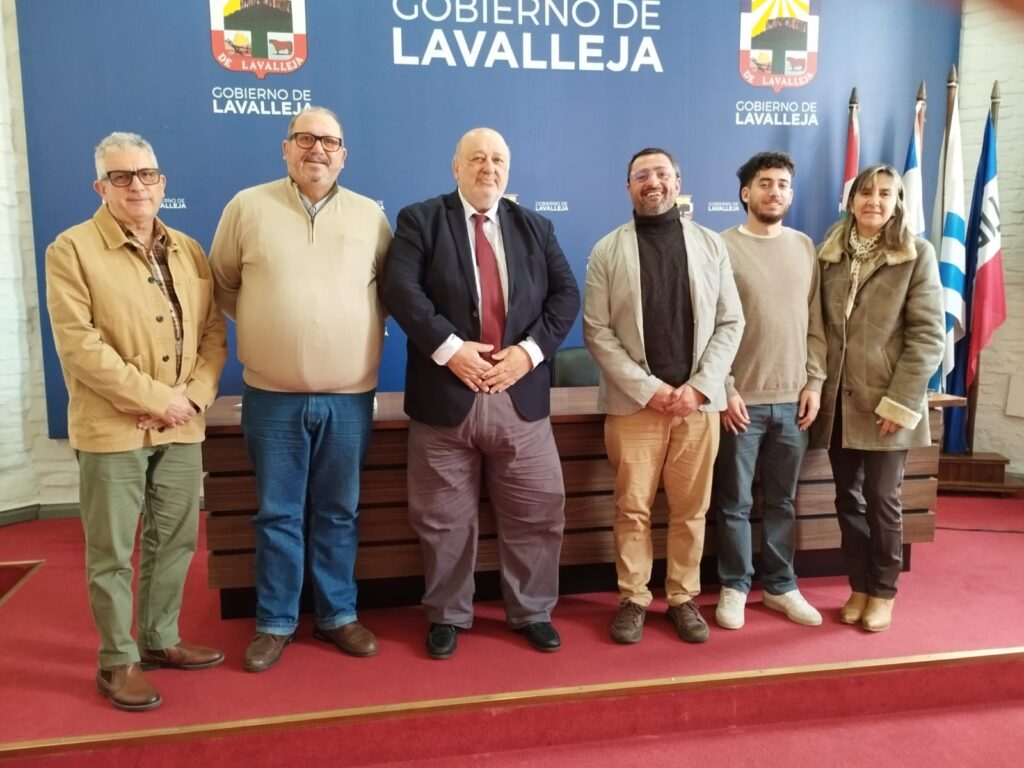 Rodolfo Gorgoroso, Gerardo Palumbo, Wilfredo Penco, Mauro Álvarez, Joaquín López y Bettina Casas.