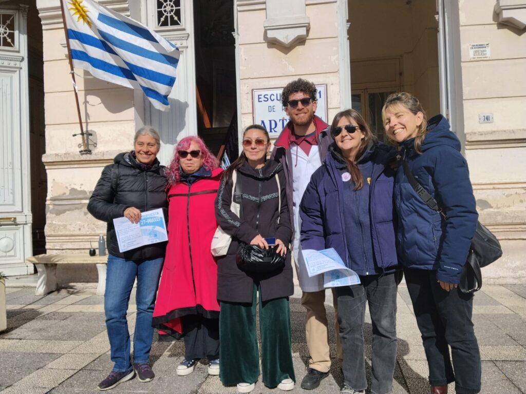 Integrantes de la Federación Uruguaya de Magisterio de Trabajadores de Educación Primaria (FUM-TEP) en Minas.