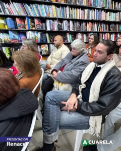 Mucho público acompañó la presentación del libro en Acuarela