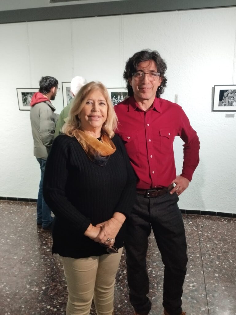 Mariela Leis y el fotógrafo Fernando Morán.