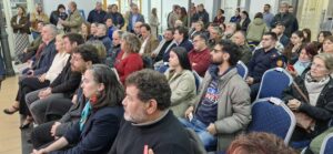 Un numeroso público estuvo presente en el acto