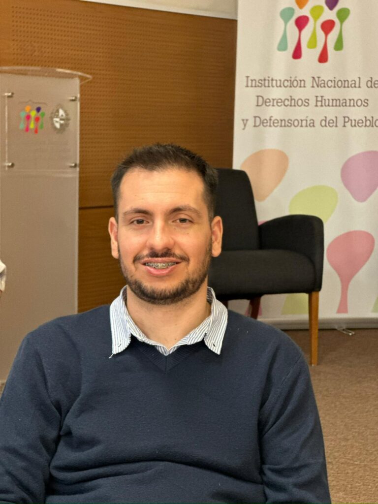 Federico Estévez, integrante del Consejo Asesor de Discapacidad, integrante de la Comisión Honoraria de Discapacidad, que tiene una lesión medular.