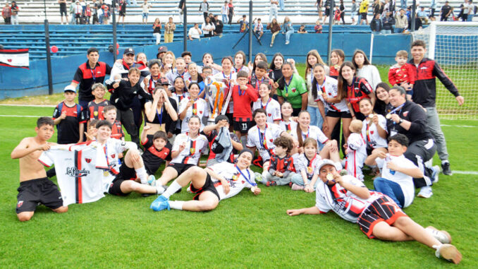 Litoral de Paysandú bicampeón del Interior de Fútbol Femenino. (Foto: gentileza de El Telégrafo de Paysandú)