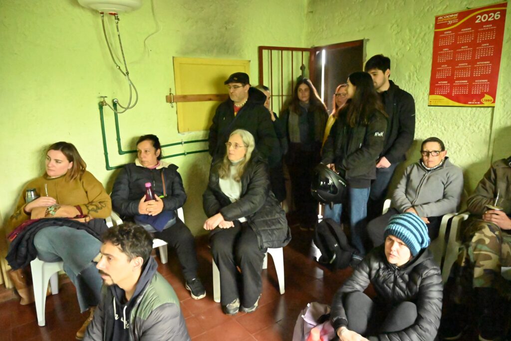 Muchos vecinos concurren semanalmente a la entrega de semillas y capacitación que brinda la IDL (Foto: Prensa IDL)
