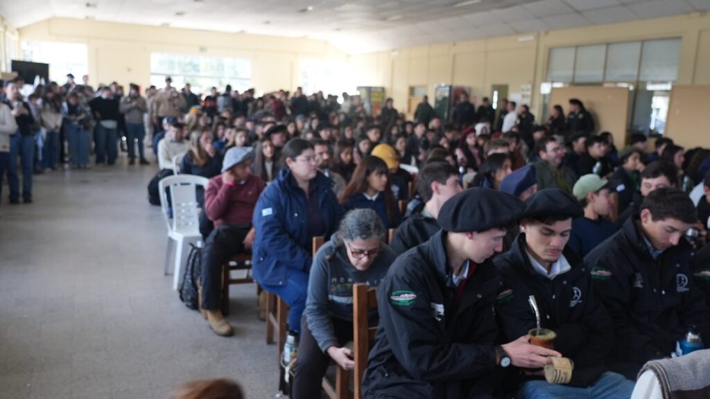 Imponente y sorprendente la cantidad de jóvenes en los encuentros en la SAL.