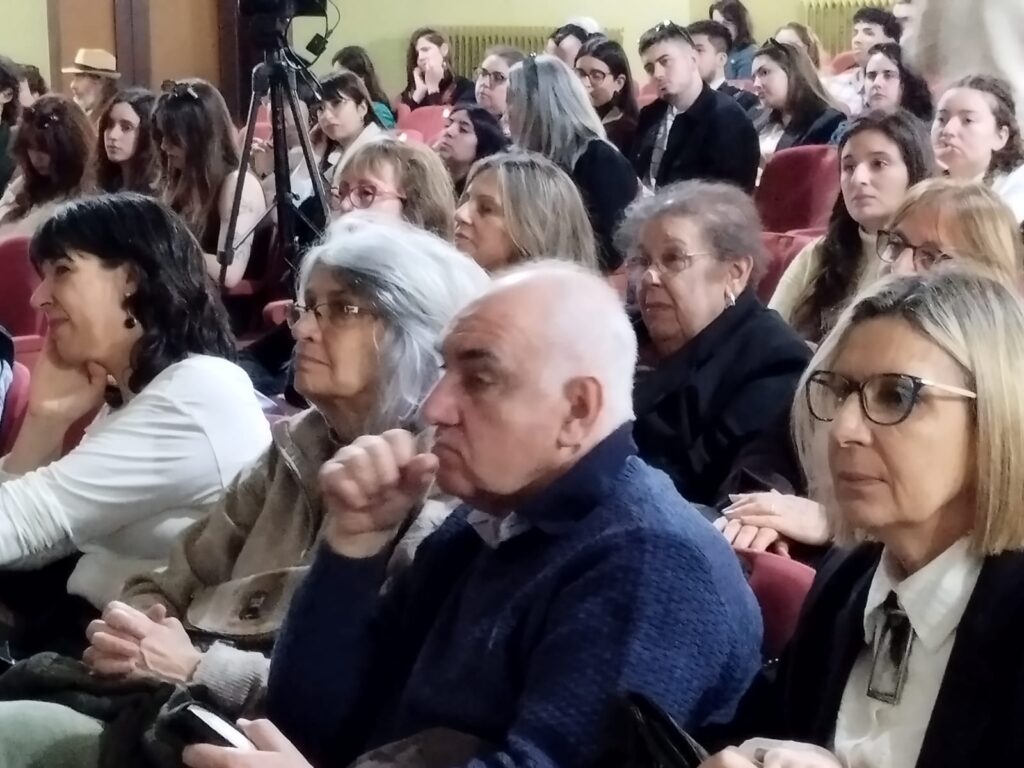 Parte del público que asistió ayer a la apertura del congreso.