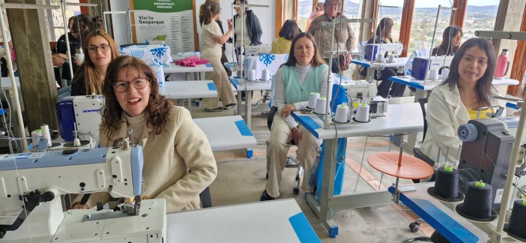 Algunas de las mujeres que participan del proyecto.