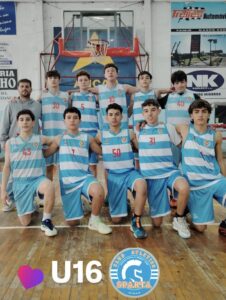 Plantel U16 de Sparta. Parados: Ricardo Ribas (DT), Byron Del Puerto, Salvador Odazzio, Serafín Ramírez, Antonio Pereira, Guillermo Larrosa. Agachados: Felipe Zuasnabar, Camilo Odazzio, Alex Meléndez, Pedro Beracochea y Camilo Seré.