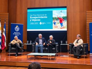 Solange Santos en el lanzamiento del Tercer Plan Nacional de Envejecimiento y Vejeces. 