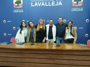 Luz Hernández, Agustina Saint-Esteben, Jeanette Estévez, Mauro Álvarez, Fernando Villar Noboa, y Paola Pereira.