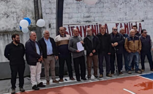 Autoridades de la IDL, MTOP y del Club Unión de Básquetbol (Foto: MTOP)