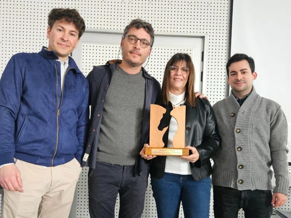 Andrés Benítez, Héctor Canadell (miembro del taller de ajedrez Minuano), Doris Jaureguito y Emilio Yocco