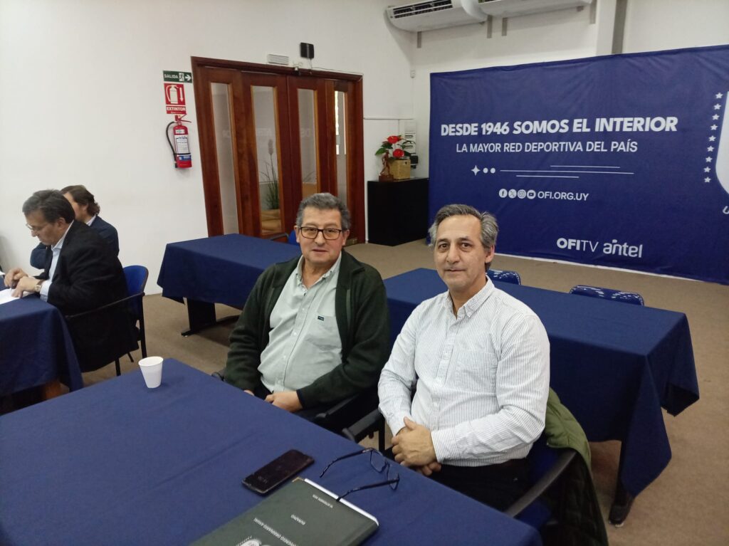 Humberto Tellechea y Niver Arrigoni presentes ayer en la reunión de OFI. (Foto. Carlos Fernández Pereira)